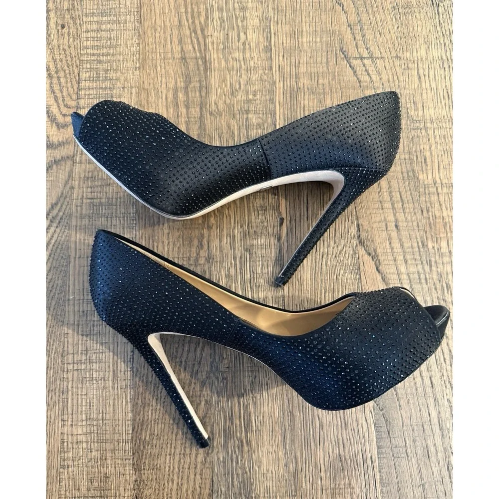 Badgley Mischka Kassidy ll Black Sequin 5 Inch Heel Platform Pumps Size 9